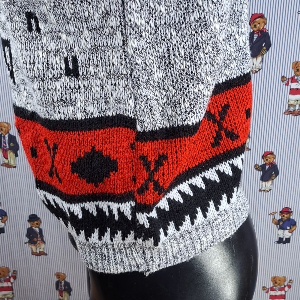 Vintage Adele Knitwear tribal arrows grampa gray & red Med chunky knit sweater - Picture 2 of 7